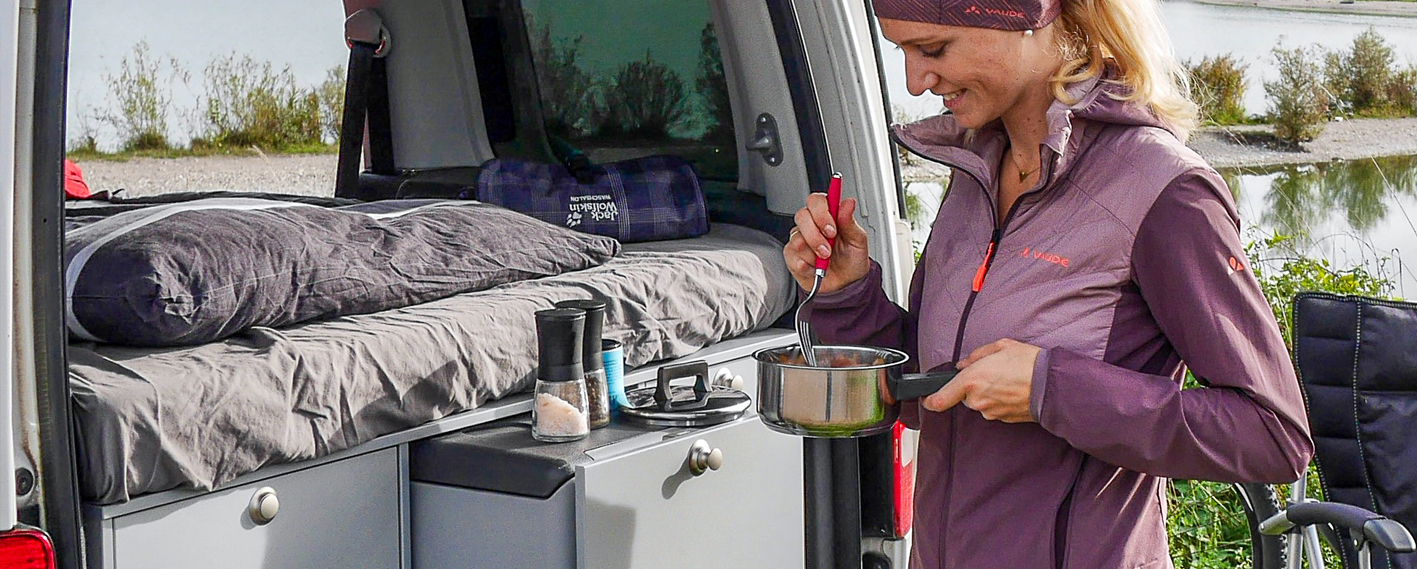 Selbstausbau Mercedes Vito: Unterwegs im gelben Togo