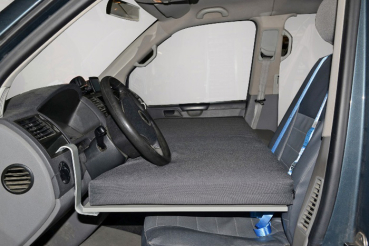 VanEssa Kinderbett im Cockpit VW Transporter mit Tischfunktion