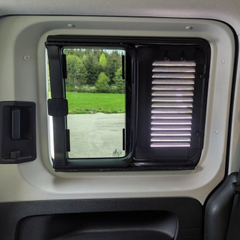 Lüftungsgitter für Schiebefenster VW Caddy / Caddy Maxi 3 / 4 - Beifahrerseite