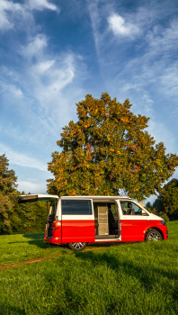 VanEssa Modulturm T2 cabinet with WC pull-out and Swiss top cabinet in the VW Beach