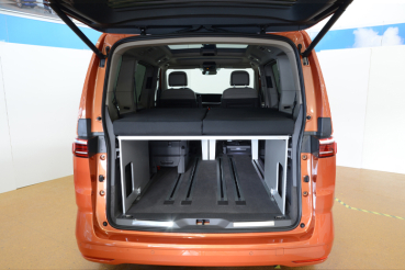 VanEssa sleeping system Van in VW T7 Multivan with long overhang, rear view