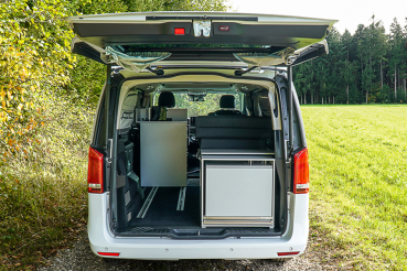 VanEssa Arco system with kitchen packing state in Mercedes V-Class