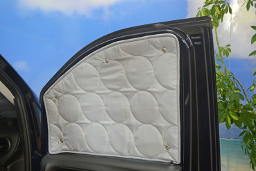 Thermal darkening mats for Mercedes passengers side