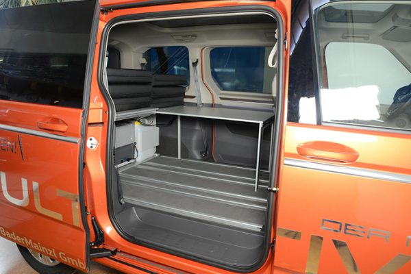 Schlafsystem zur Küche Surfer geteilt - VW T7 Multivan