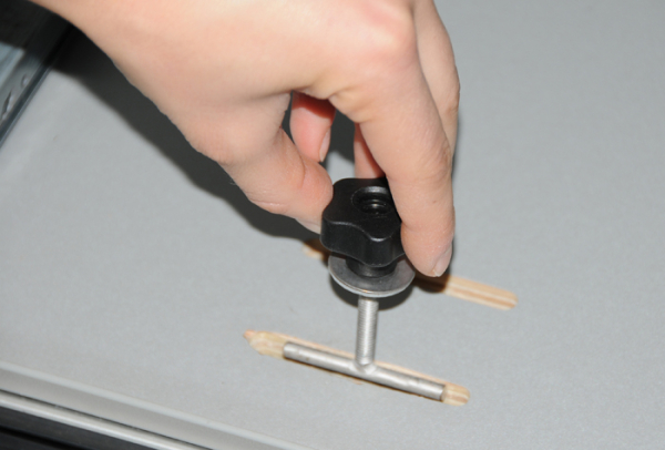 Fastening T-piece bolt for T5/T6/T6.1 rail system