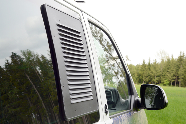 Ventilation grille sliding window PREMIUM for VW T6.1 - passenger side