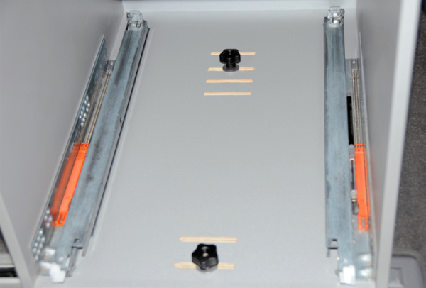 Fastening T-piece bolt for T5/T6/T6.1 rail system