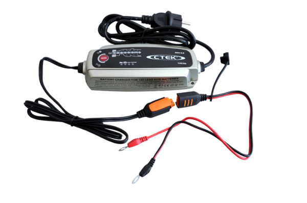 Electricity packages for VW and Mercedes vans: 230-volt power feed incl. charging function