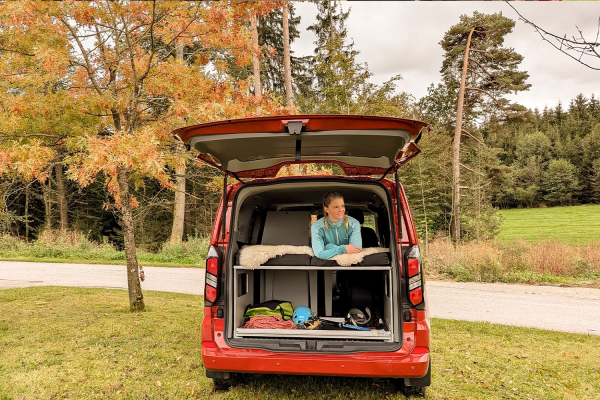 VanEssa Riva rear pull-out and sleeping system in the Ford Tourneo Custom