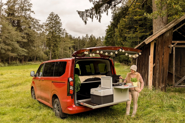 Cooking on VanEssa rear pull-out Riva in the Ford Tourneo Custom with sheep system