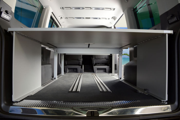 VanEssa Schlafsystem Van im Multivan VW T5/T6/T6.1 Heckansicht Heckboard