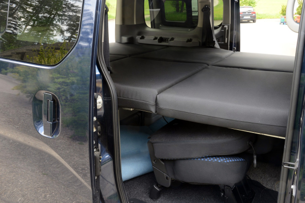 Sleeping system Surfer splittable in addition to kitchen NV200 Evalia