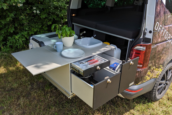 VanEssa Riva kitchen box on rear pull-out in the VW Multivan