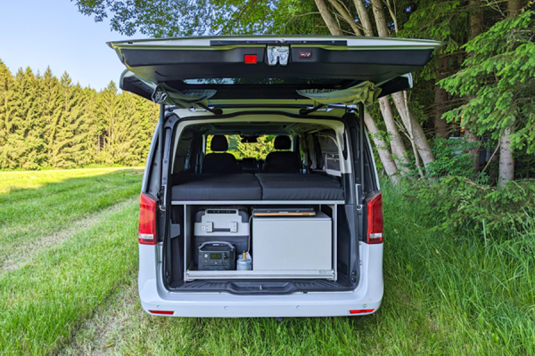 VanEssa Riva rear pull-out with sleeping system in Mercedes bus