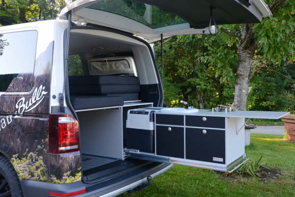 VanEssa Arco System kitchen in VW bus double bed extension